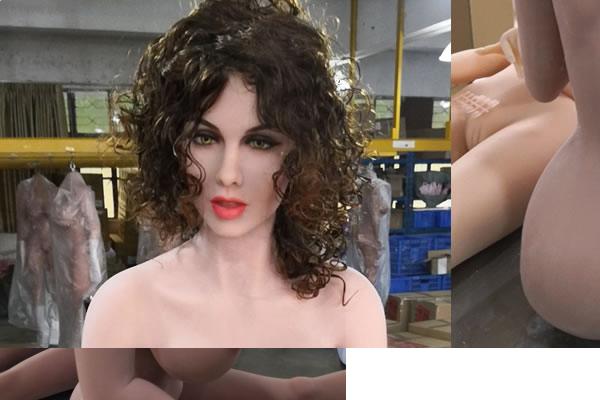 moving sex doll