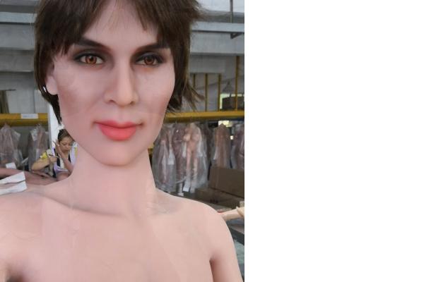 lifelike adult dolls